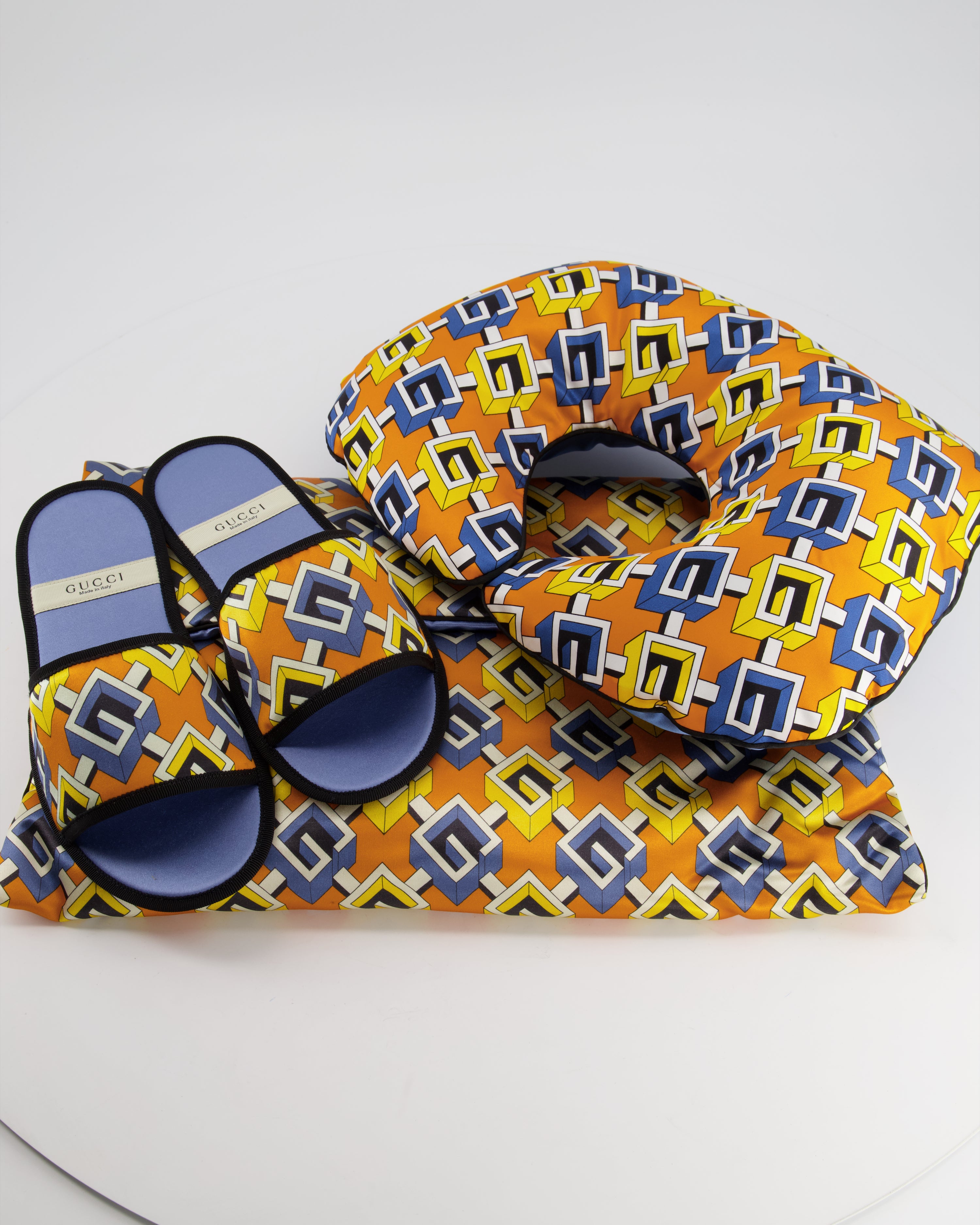 Gucci discount slippers blue