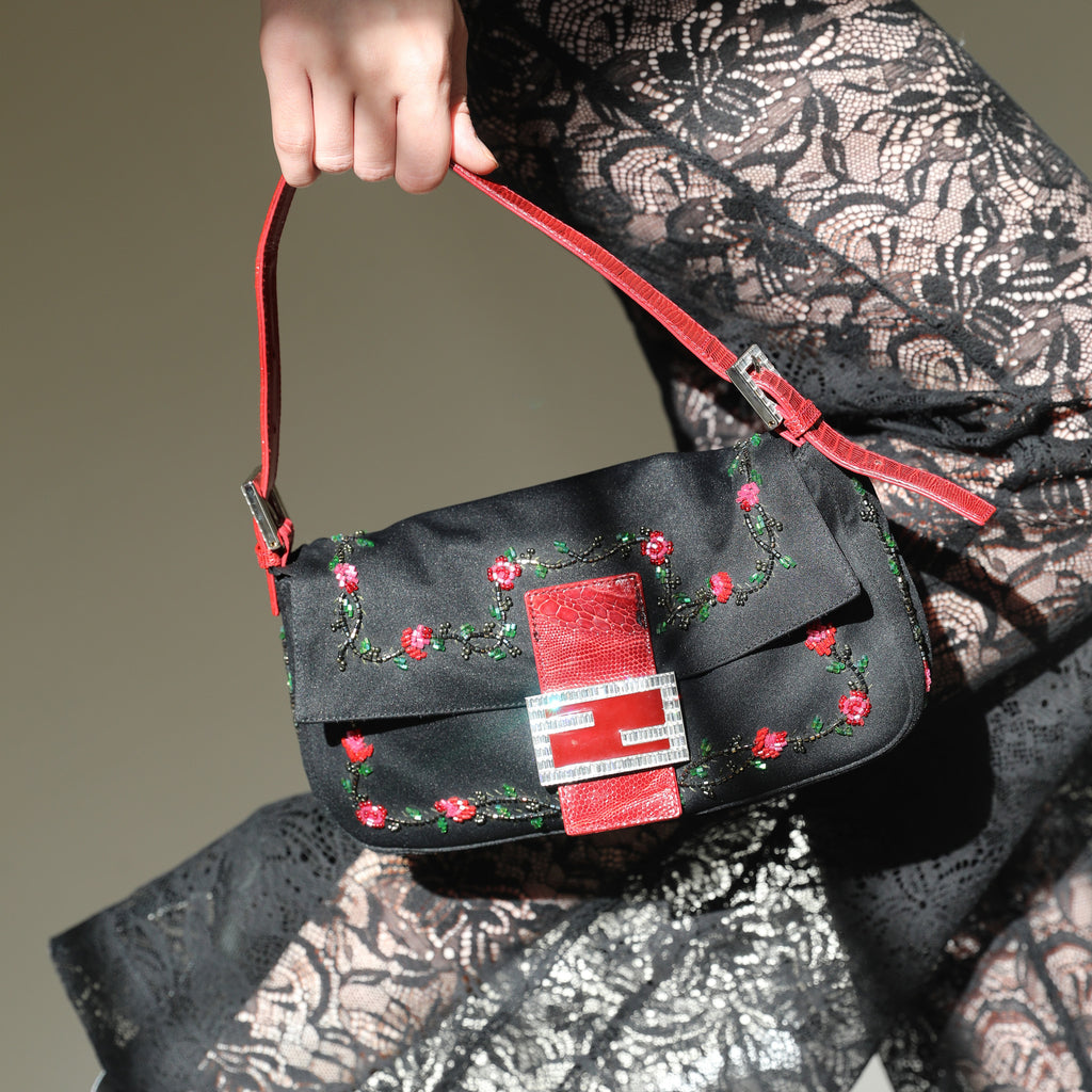 Fendi Baguette Bag Review: A Size & Styling Guide - FARFETCH