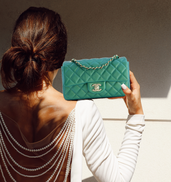 CHANEL Bag Size Guide – FREQUENTLY ASKED QUESTIONS