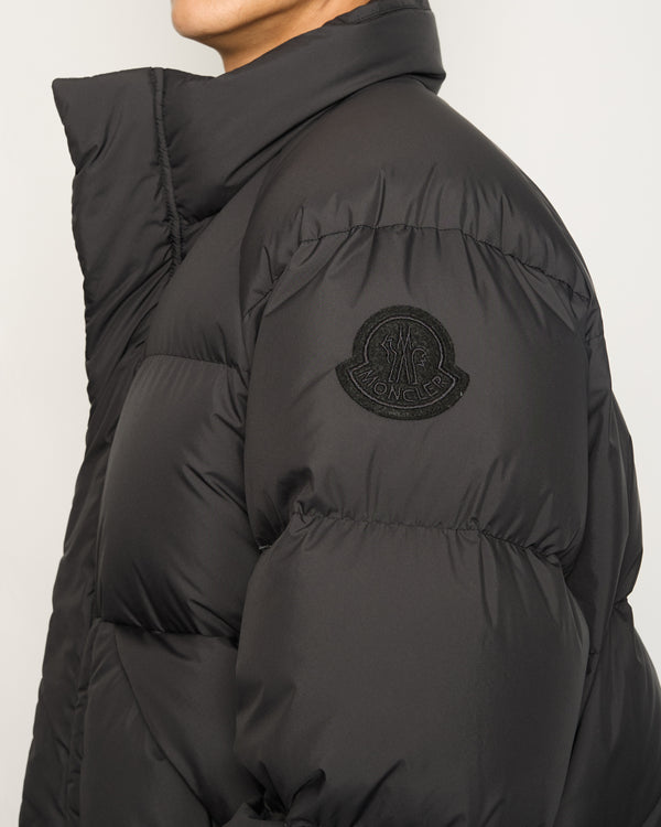 Moncler Black Menswear Puffer Jacket with Logo Detail Size 5 (IT 54)