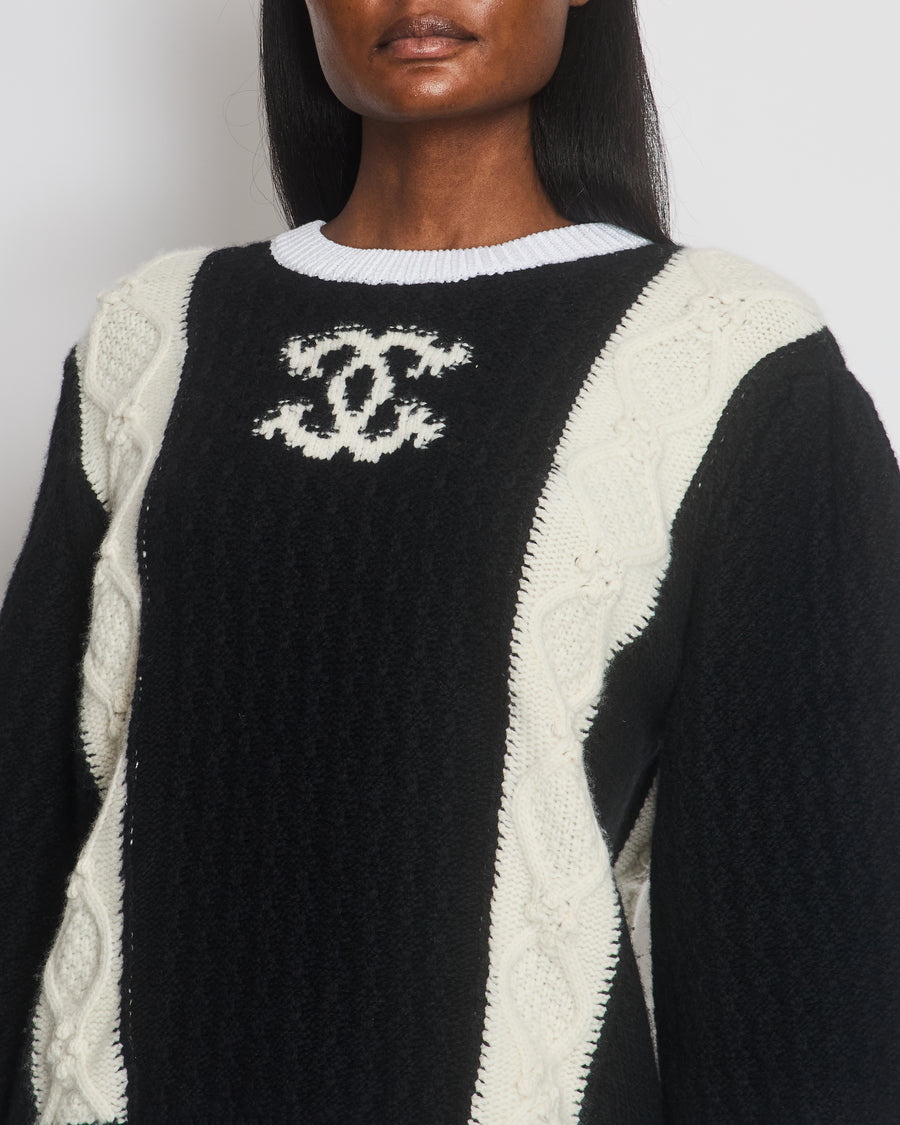 Chanel 21A Black & White Crewneck Knit Jumper with CC Logo and Crochet Sleeve Details Size FR 44 (UK 16)