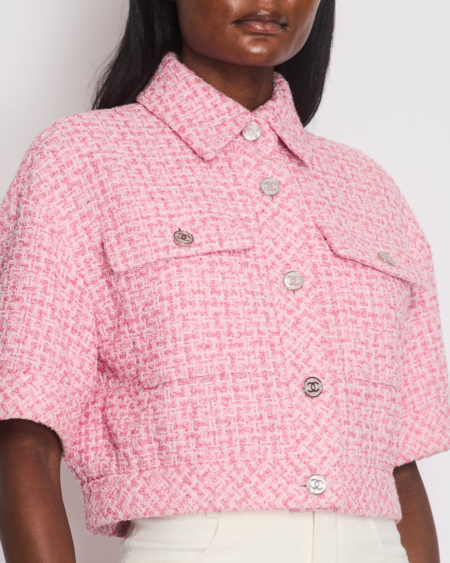 *HOT* Chanel 2023 Cropped Pink Short Sleeve Tweed Jacket with Silver CC Buttons Size FR 36 (UK 8)