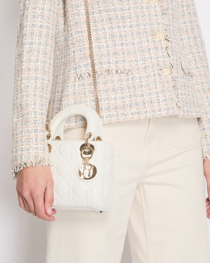 Chanel Beige Checked Tweed Jacket with Frayed Trim Edges and Daisy CC Logo Button Details Size FR 44 (UK 16)