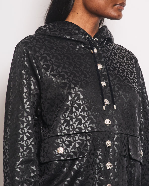 Chanel 2023 Coco Neige Black CC Logo Hooded Jacket with CC Crystal Buttons Detailing Size FR 42 (UK 14) RRP £3,630