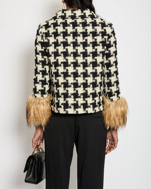 *CURRENT SEASON* Valentino Black & White Houndstooth Pied-De-Poule Tweed Jacket with Faux Fur Sleeves Detail Size IT 40 (UK 8) RRP £3,250