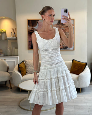 Oscar De La Renta White Crochet Sleeveless Dress US 6 (UK 10)