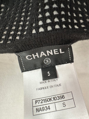 *HOT* Chanel 22C Black Sleeveless Knitted Top with Crystal CC Logo Straps and White Cotton Short Sleeve T-Shirt with Small Crystal Logo Detail Size FR S (UK 8) RRP £3160