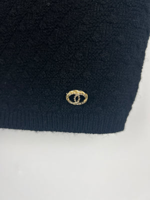 Chanel 23B Black Cashmere Knit Tank Top with Gold Chain and Logo Detail Size FR 34 (UK 6) RRP £2150