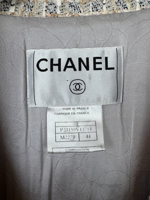 Chanel Beige Checked Tweed Jacket with Frayed Trim Edges and Daisy CC Logo Button Details Size FR 44 (UK 16)