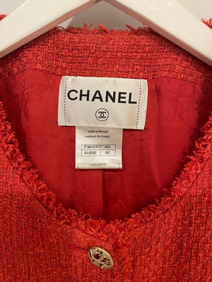 Chanel Coral Red Tweed Mid-Sleeve Jacket with Bird-Detailed Gold CC Logo Buttons Size FR 40 (UK 12)