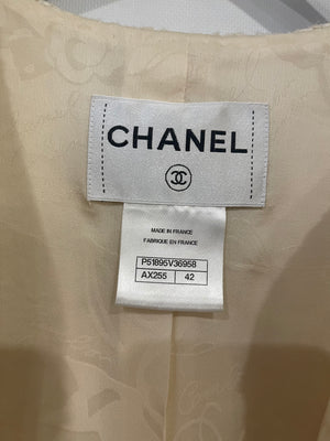 Chanel 15A Paris-Salzburg Cream Tweed Jacket with Sequin Embellished Edelweiss and Pearl Buttons Size FR 42 (UK 14)