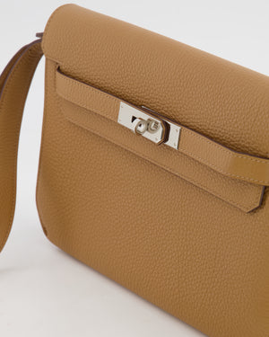 Hermès Kelly Depeches Pochette 25cm in Biscuit Togo Leather with Palla –  Sellier