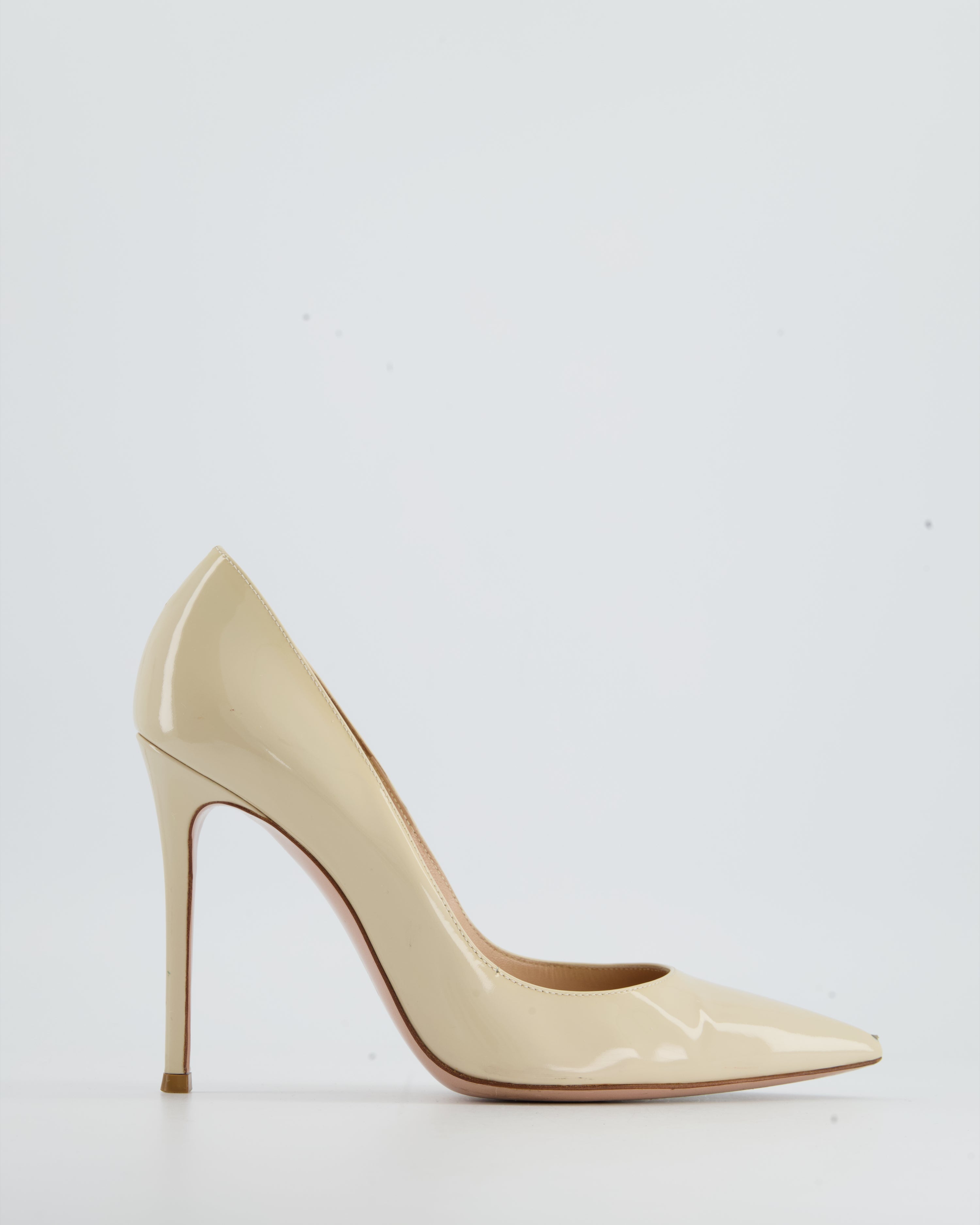 Gianvito rossi hot sale nude heels