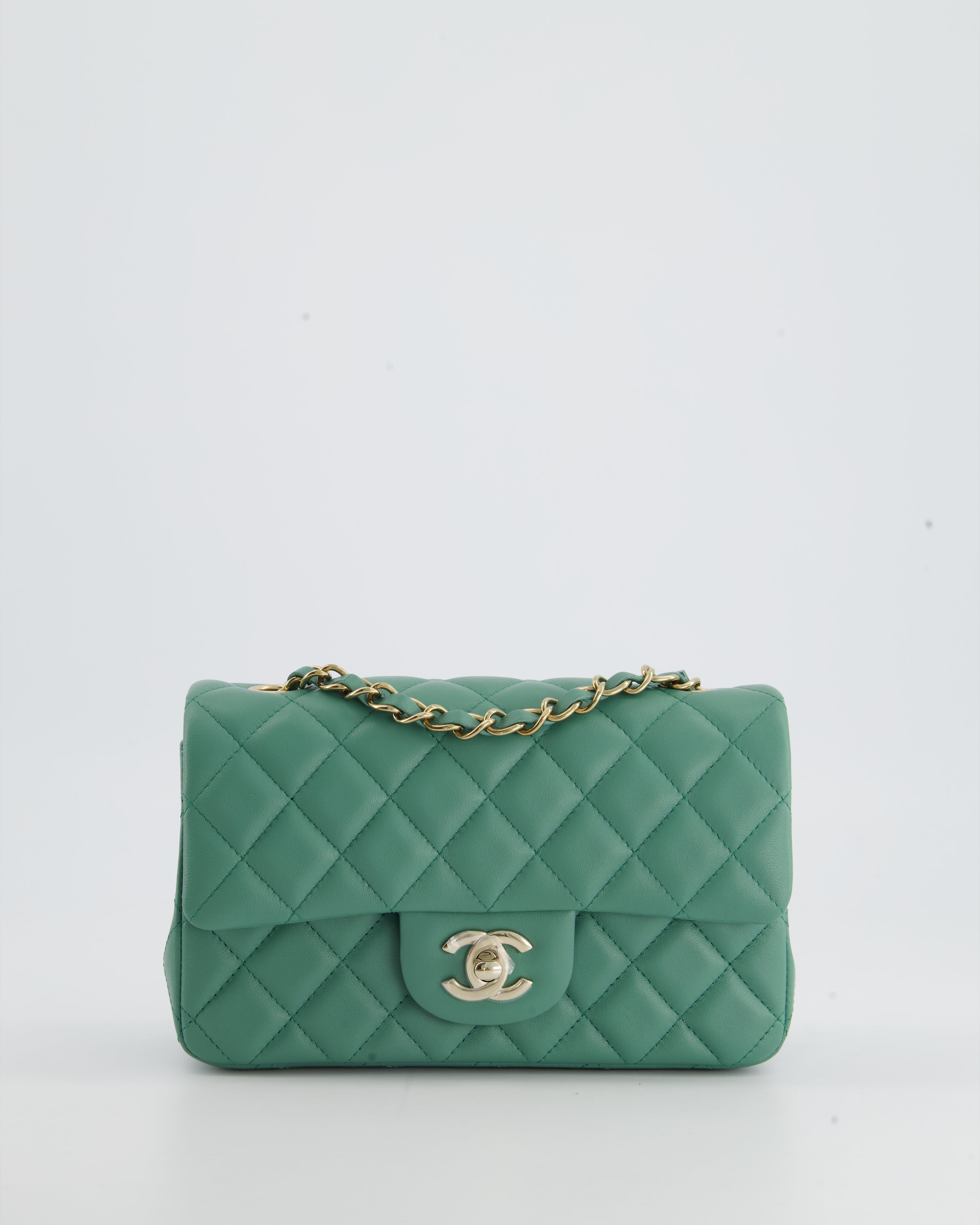 Chanel deals purse green