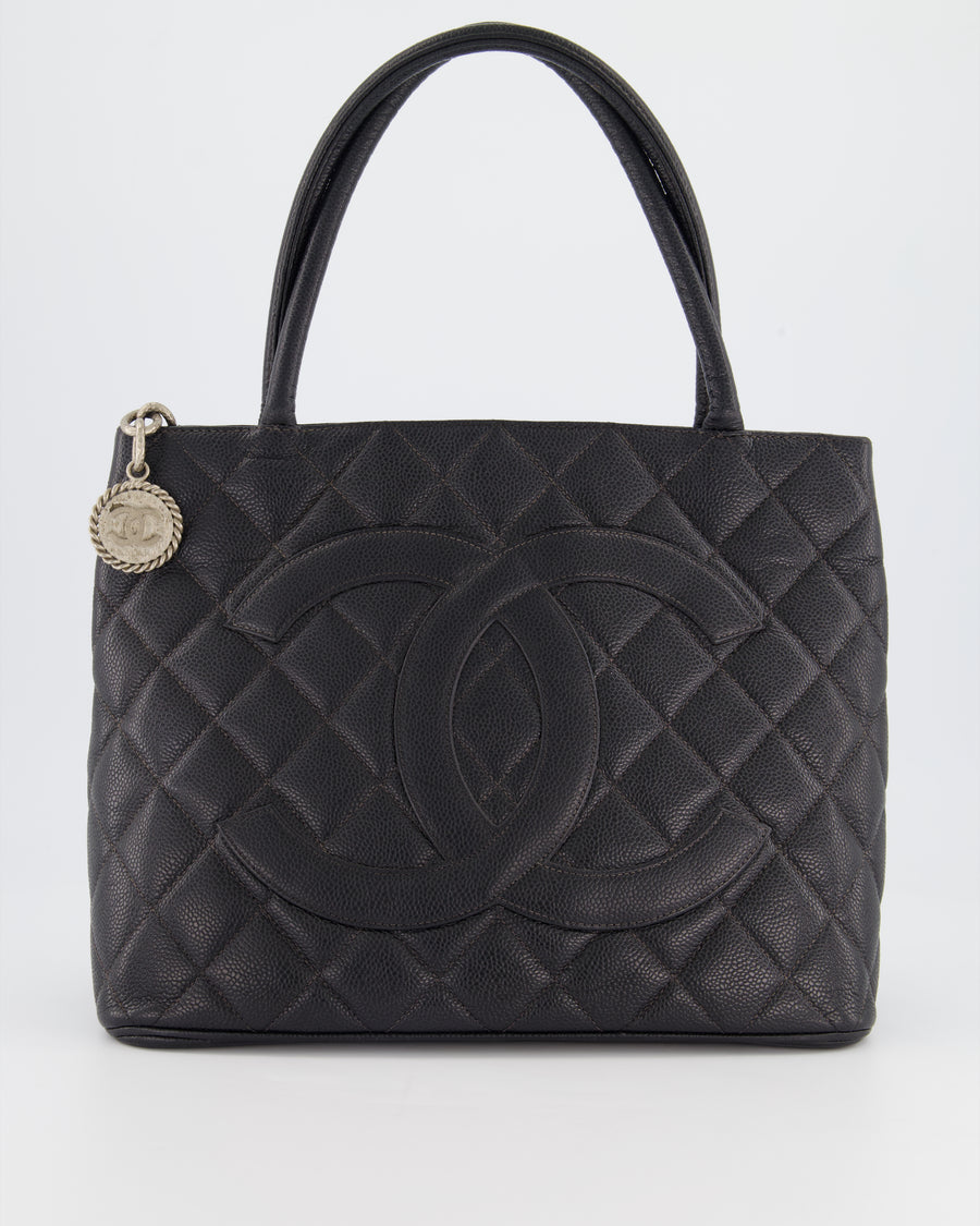 *HOT* Chanel Vintage Black Tote Bag with CC Logo in Caviar Leather and Silver Hardware&nbsp;