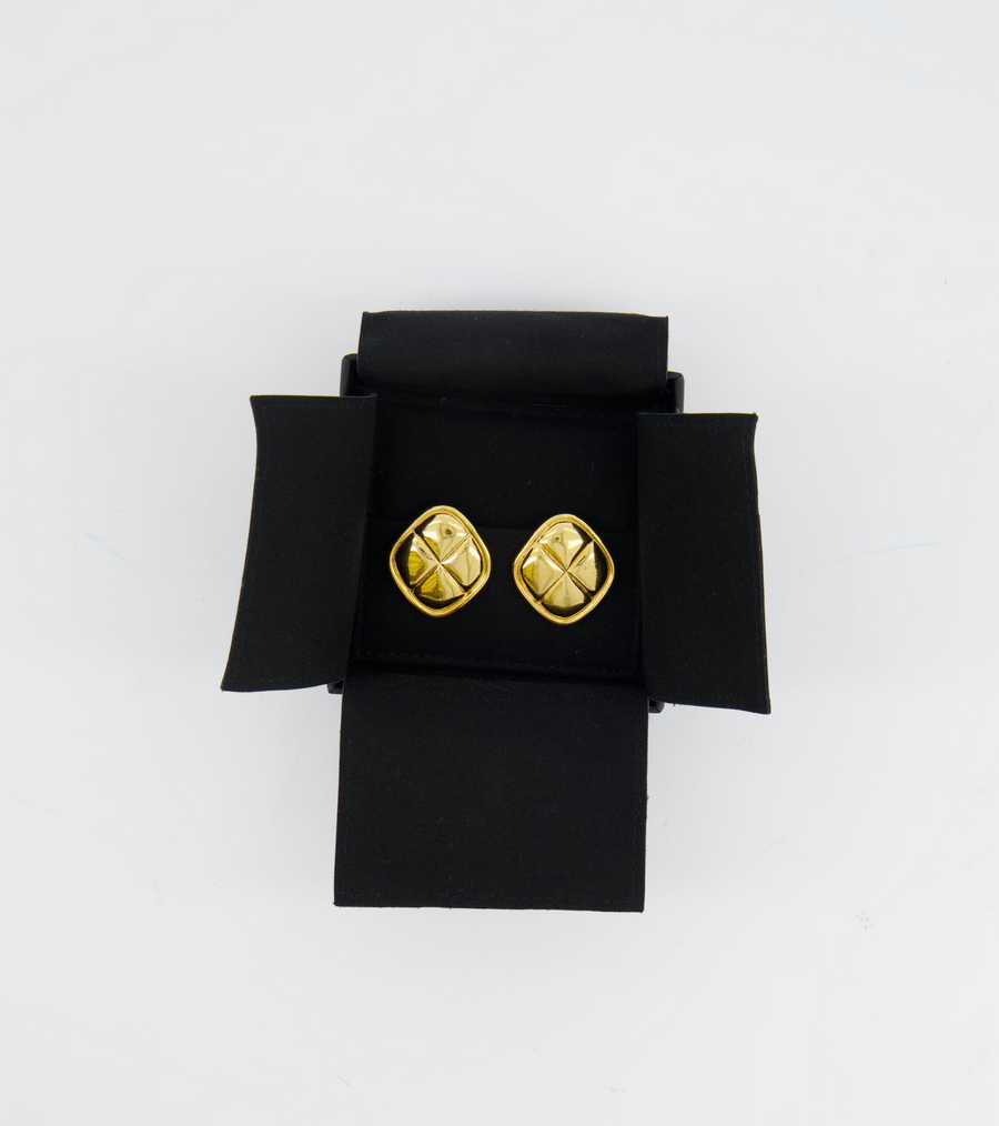 Chanel Vintage Yellow Gold Matelasse Diamond Shaped Clip On Earrings