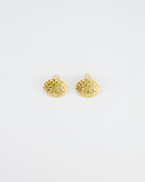 Chanel Vintage Large Yellow Gold Matelasse Round Clip On Earrings