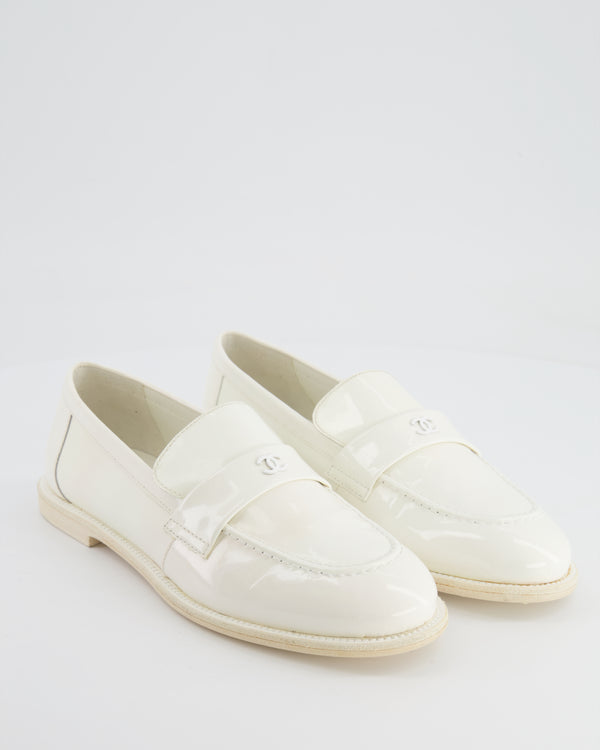 Chanel White Patent Leather Loafers with CC Logo Detail Size EU 38.5