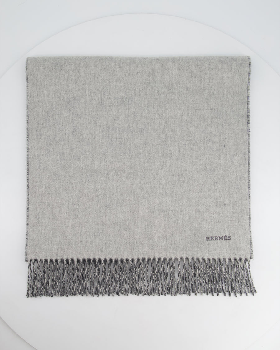 Hermès Grey Two Tone Cashmere Scarf with Stitched Logo Size 160cm x 43cm