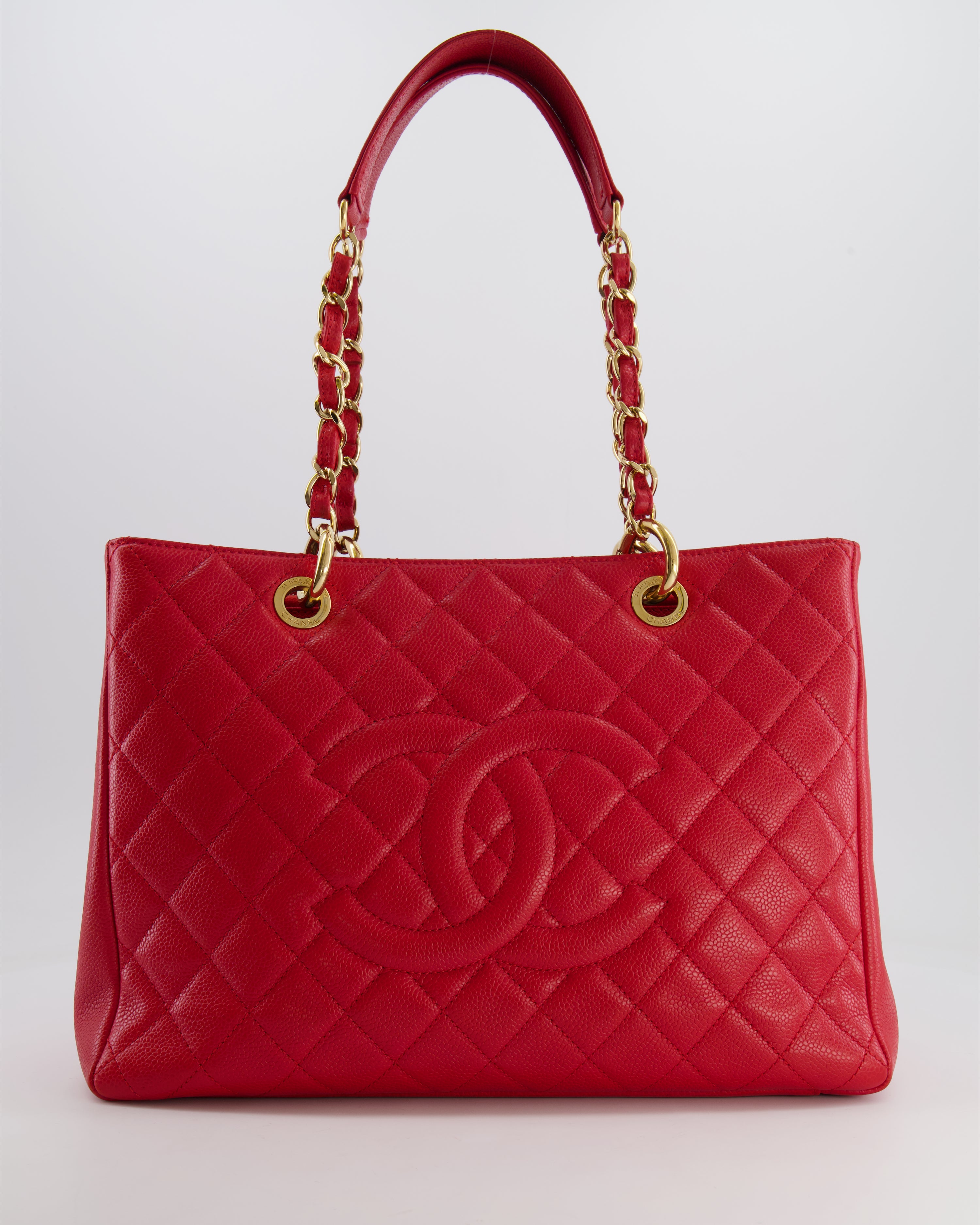 Red chanel tote bag store