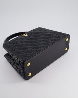 *HOT* Louis Vuitton Capucines MM Bag in Black Quilted Flower Lambskin Leather and Gold Hardware RRP £6,440