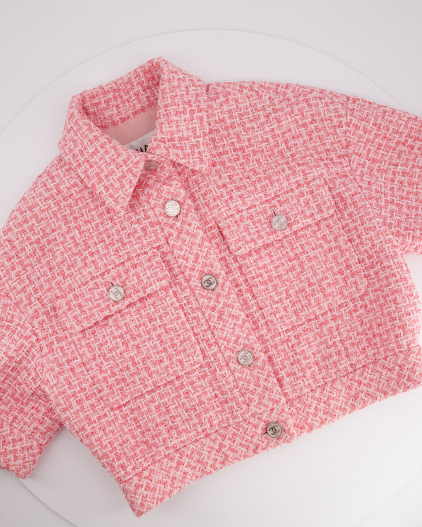 *HOT* Chanel 2023 Cropped Pink Short Sleeve Tweed Jacket with Silver CC Buttons Size FR 36 (UK 8)