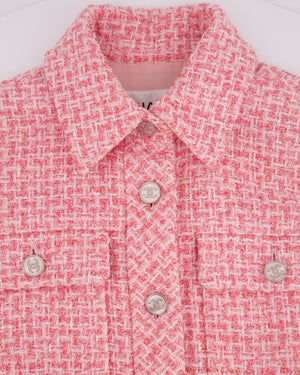 *HOT* Chanel 2023 Cropped Pink Short Sleeve Tweed Jacket with Silver CC Buttons Size FR 36 (UK 8)