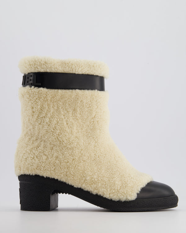 *HOT* Chanel White Shearling and Black Leather Logo Strap and Toe Detail Size EU 38.5