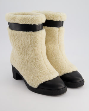 *HOT* Chanel White Shearling and Black Leather Logo Strap and Toe Detail Size EU 38.5