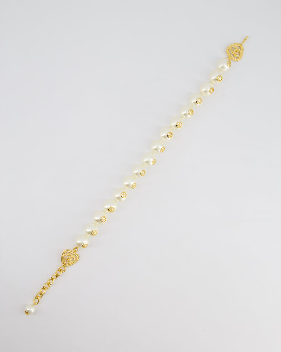 *HOT* Chanel White Pearl Chocker Necklace with Yellow Gold Logo Details