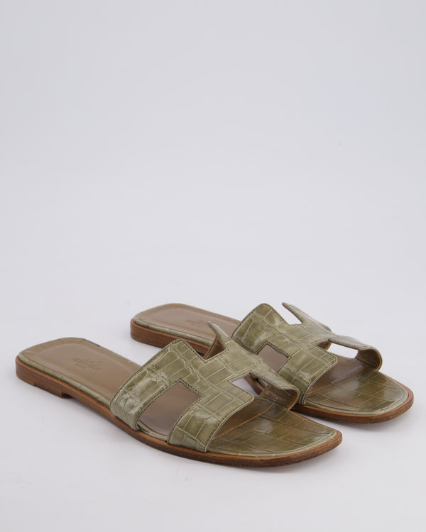 Hermès in Vert Verone Shiny Alligator Oran Sandals Size EU 40