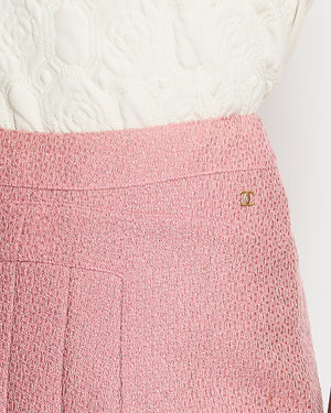 Chanel Pink Tweed Pleated Skirt with Gold Logo Skirt Size FR 38 (UK 10)